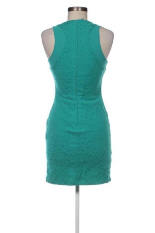 Рокля Zara Trafaluc, Размер M, Цвят Зелен, Цена 34,10 лв.