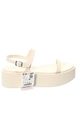 Sandalen Pull&Bear, Größe 40, Farbe Ecru, Preis 17,58 €