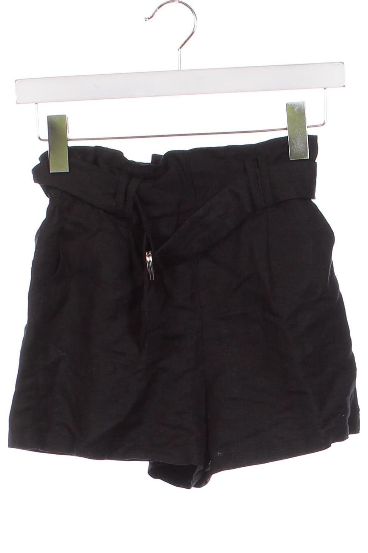 Γυναικείο κοντό παντελόνι Bershka, Μέγεθος XS, Χρώμα Μαύρο, Τιμή 4,47 €