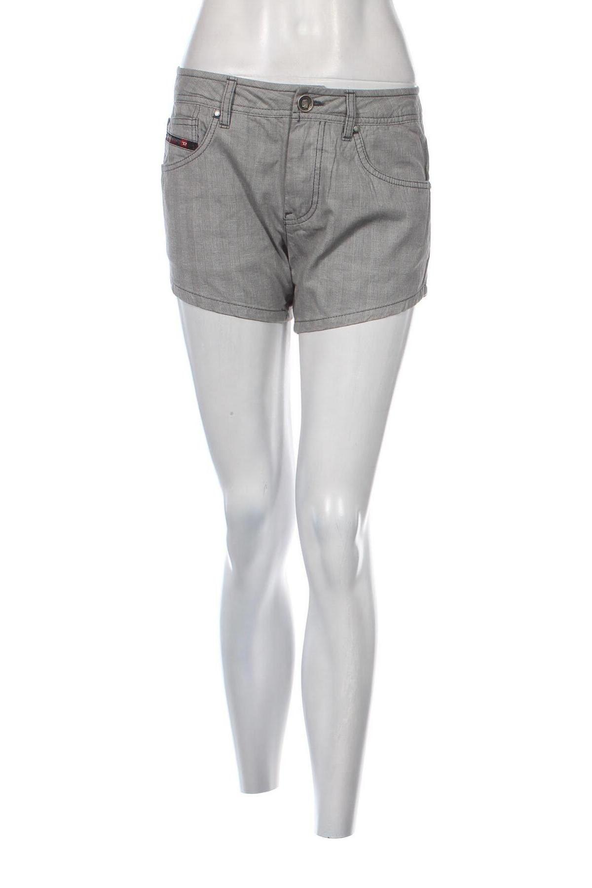 Pantaloni scurți de femei Diesel, Mărime M, Culoare Gri, Preț 256,58 Lei