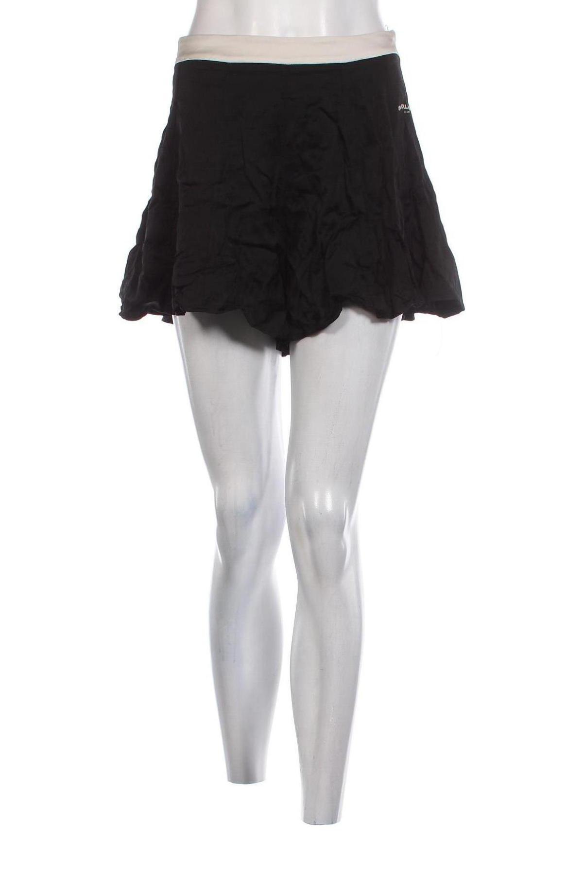 Γυναικείο κοντό παντελόνι UNFOLLOWED x ABOUT YOU, Μέγεθος L, Χρώμα Μαύρο, Τιμή 12,00 €
