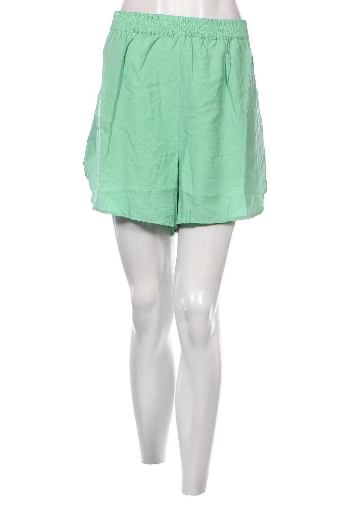 Γυναικείο κοντό παντελόνι Vero Moda, Μέγεθος XL, Χρώμα Πράσινο, Τιμή 9,28 €