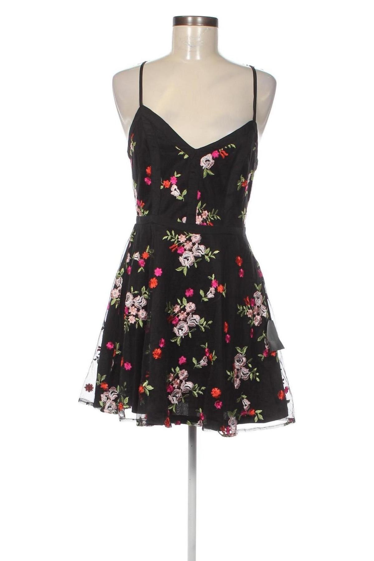 Kleid Lulus, Größe M, Farbe Mehrfarbig, Preis 23,66 €