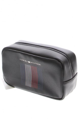 Kabelka  Tommy Hilfiger, Barva Černá, Cena  2 549,00 Kč