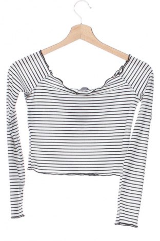Bluzka damska Pretty Little Thing, Rozmiar XS, Kolor Kolorowy, Cena 62,99 zł