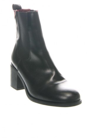 Dámské poltopánky Tommy Hilfiger, Veľkosť 38, Farba Čierna, Cena  73,95 €
