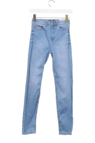 Dámské džíny  Bershka, Velikost XS, Barva Modrá, Cena  89,00 Kč