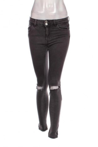 Damen Jeans Bershka, Größe S, Farbe Grau, Preis 14,83 €