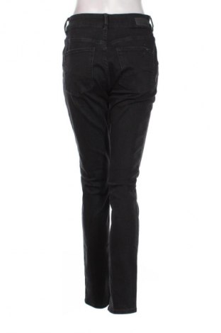 Blugi de femei Garcia Jeans, Mărime M, Culoare Negru, Preț 33,99 Lei