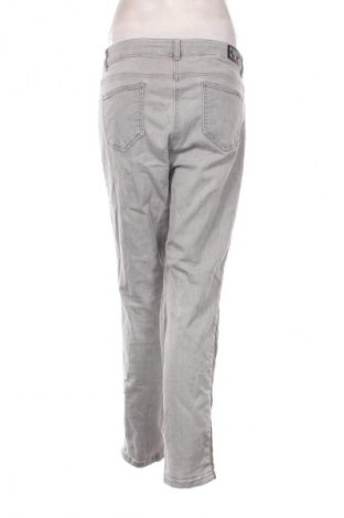 Blugi de femei Madeleine, Mărime M, Culoare Gri, Preț 61,99 Lei
