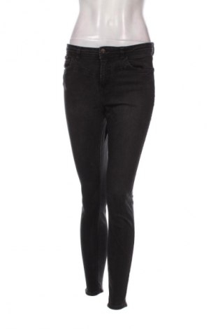 Blugi de femei Reserved, Mărime M, Culoare Negru, Preț 30,99 Lei