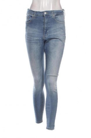 Дамски дънки Tommy Jeans, Размер M, Цвят Син, Цена 109,99 лв.