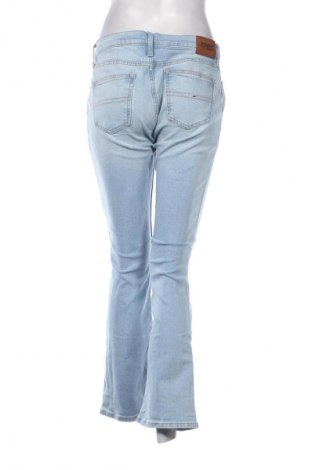 Дамски дънки Tommy Jeans, Размер M, Цвят Син, Цена 109,99 лв.