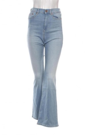 Damskie jeansy Tommy Jeans, Rozmiar S, Kolor Niebieski, Cena 258,99 zł
