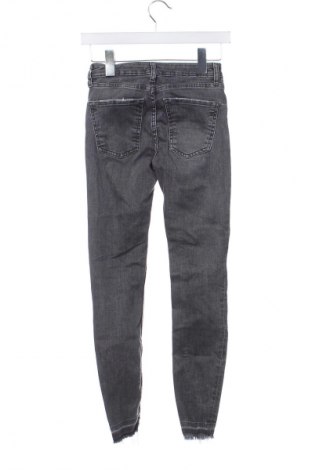 Dámské džíny  Zara, Velikost XS, Barva Šedá, Cena  209,00 Kč