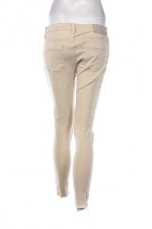 Blugi de femei Zara, Mărime M, Culoare Bej, Preț 88,99 Lei
