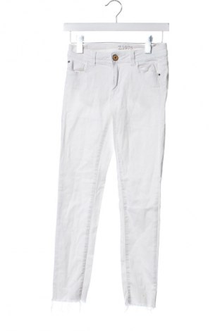 Дамски дънки Zara, Размер XS, Цвят Бял, Цена 15,99 лв.