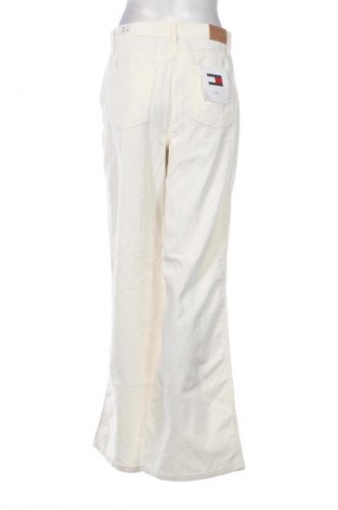 Γυναικείο κοτλέ παντελόνι Tommy Jeans, Μέγεθος M, Χρώμα Εκρού, Τιμή 25,99 €
