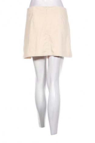 Damskie szorty Unbranded, Rozmiar M, Kolor ecru, Cena 62,99 zł