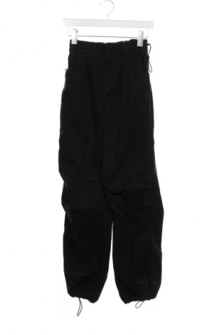 Damskie spodnie Bershka, Rozmiar XS, Kolor Czarny, Cena 26,99 zł