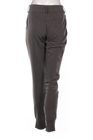 Pantaloni de femei Body Flirt, Mărime M, Culoare Gri, Preț 30,99 Lei