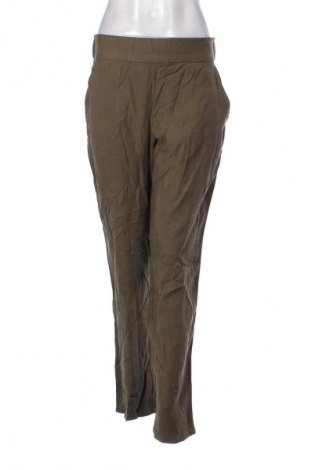 Damskie spodnie C&A, Rozmiar M, Kolor Zielony, Cena 24,99 zł