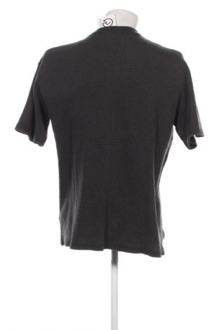 Ανδρικό t-shirt Pull&Bear, Μέγεθος M, Χρώμα Μαύρο, Τιμή 15,86 €