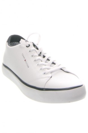 Férfi cipők
 Tommy Hilfiger, Méret 45, Szín Fehér, Ár 58 089 Ft