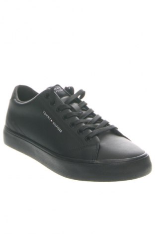 Férfi cipők
 Tommy Hilfiger, Méret 41, Szín Fekete, Ár 34 159 Ft