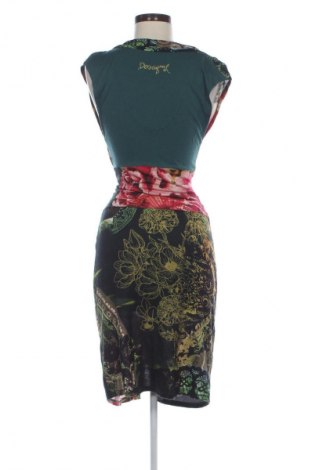 Рокля Desigual, Размер S, Цвят Многоцветен, Цена 82,00 лв.