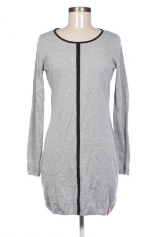 Šaty  Edc By Esprit, Velikost M, Barva Šedá, Cena  209,00 Kč