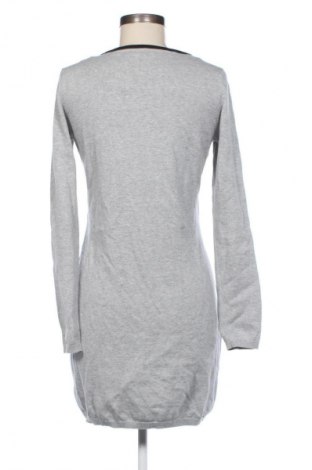 Šaty  Edc By Esprit, Velikost M, Barva Šedá, Cena  209,00 Kč