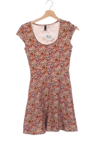 Šaty  H&M Divided, Veľkosť XS, Farba Viacfarebná, Cena  10,95 €