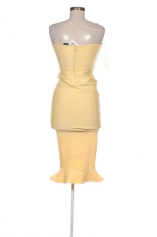 Φόρεμα Pretty Little Thing, Μέγεθος M, Χρώμα Κίτρινο, Τιμή 27,67 €