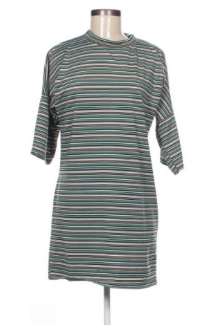 Rochie Pretty Little Thing, Mărime M, Culoare Multicolor, Preț 30,99 Lei