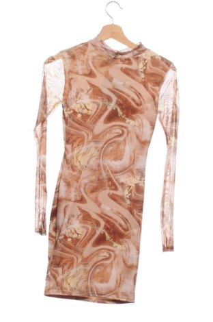 Sukienka Pretty Little Thing, Rozmiar XXS, Kolor Kolorowy, Cena 42,99 zł