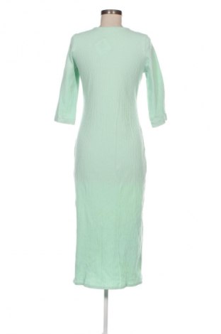 Kleid Reserved, Größe L, Farbe Grün, Preis 15,22 €