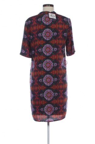 Kleid Vero Moda, Größe M, Farbe Mehrfarbig, Preis € 14,00