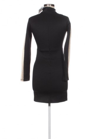 Рокля Zara, Размер S, Цвят Черен, Цена 5,99 лв.