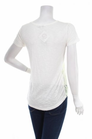 Дамска блуза Delia*s, Размер L, Цвят Бял, Цена 32,00 лв.