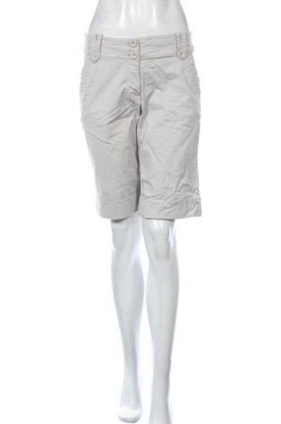 Pantaloni scurți de femei H&M, Mărime M, Culoare Bej, 97% bumbac, 3% elastan, Preț 49,24 Lei