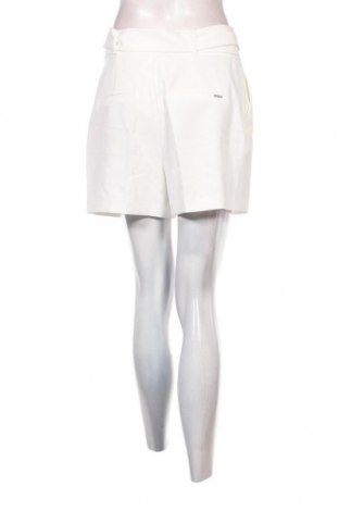 Дамски къс панталон Guess, Размер M, Цвят Бял, Цена 136,00 лв.