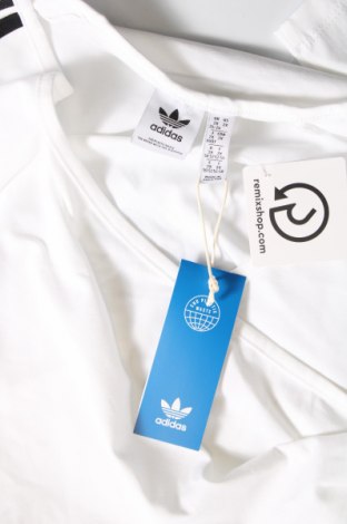 Дамска блуза Adidas Originals, Размер XXL, Цвят Бял, Цена 80,58 лв.