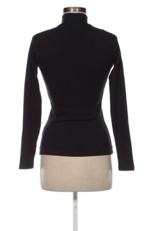 Дамска блуза B.Young, Размер XS, Цвят Черен, Цена 54,00 лв.