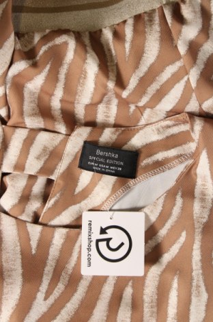 Damen Shirt Bershka, Größe M, Farbe Mehrfarbig, Preis 7,14 €