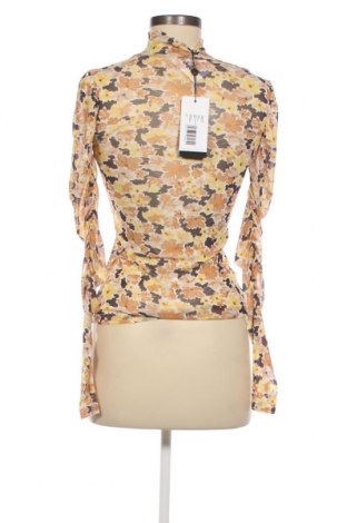 Дамска блуза Fashion Union, Размер XS, Цвят Многоцветен, Цена 18,00 лв.