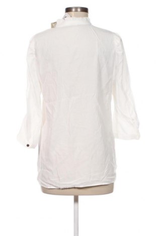 Дамска блуза Free Quent, Размер S, Цвят Бял, Цена 18,00 лв.