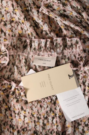 Damen Shirt Free Quent, Größe L, Farbe Mehrfarbig, Preis 37,11 €