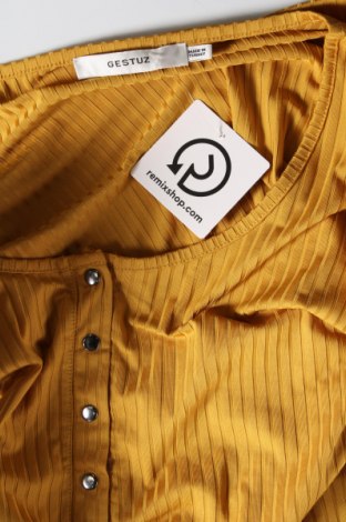 Дамска блуза Gestuz, Размер M, Цвят Жълт, Цена 19,45 лв.