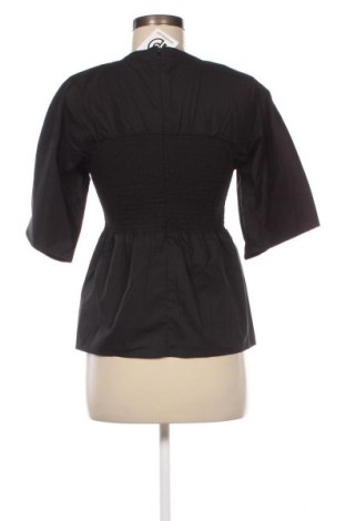 Дамска блуза Gestuz, Размер S, Цвят Черен, Цена 76,50 лв.